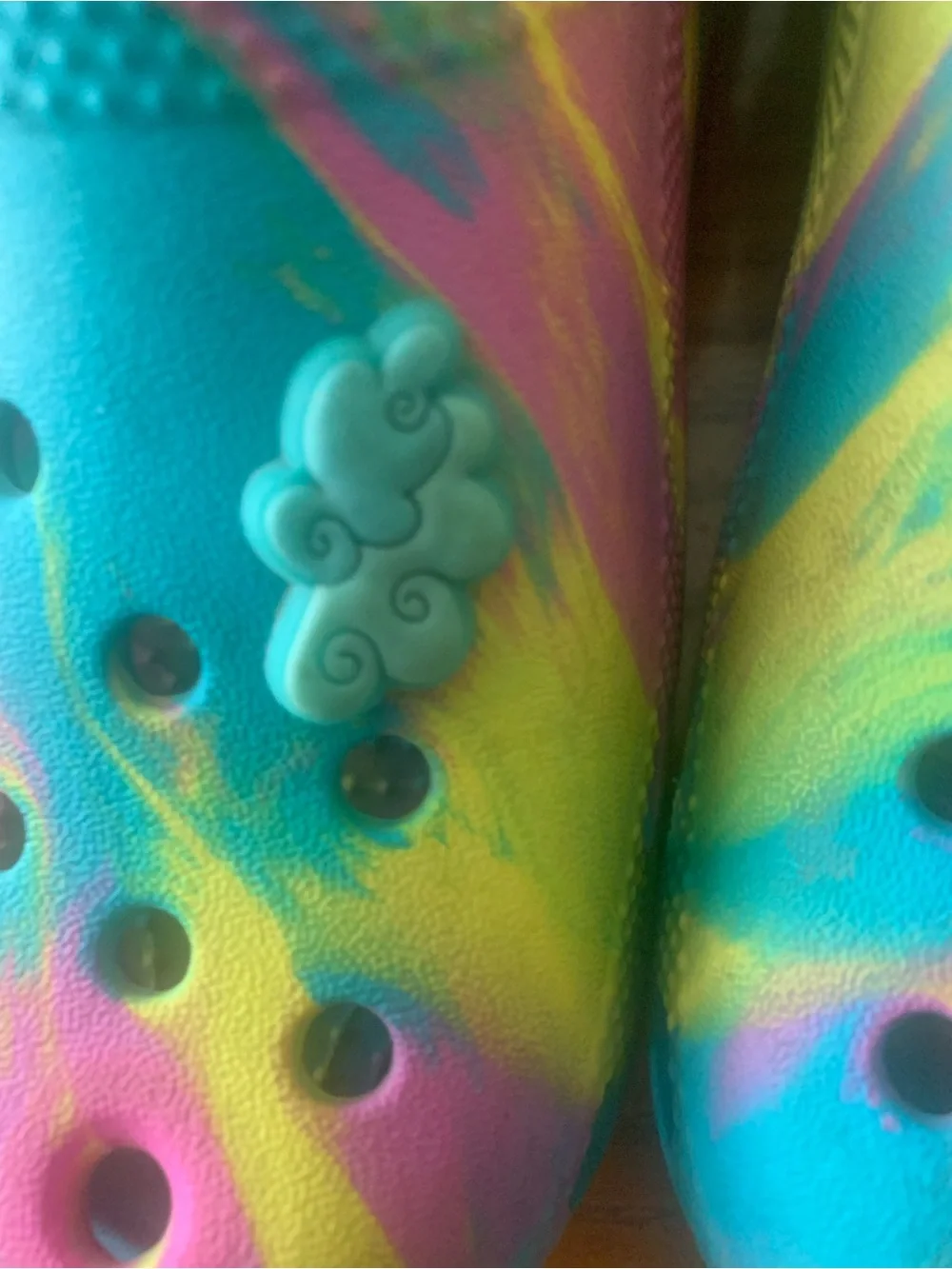 CROCS colorful tie